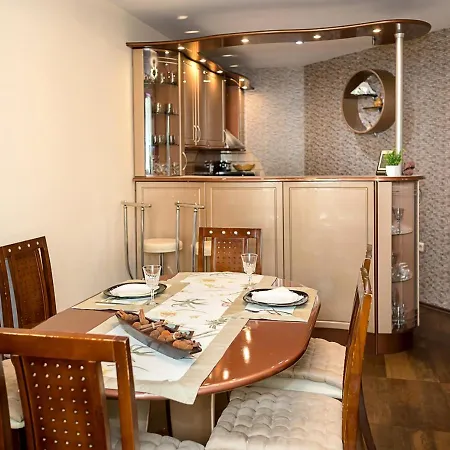 Apartmán Bright & Spacious 2-bedroom Flat In By Flat Mаnаger *