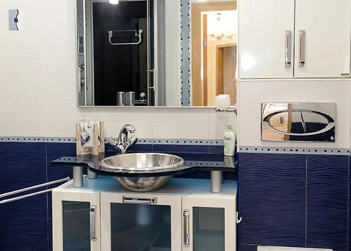 Apartmán Bright & Spacious 2-bedroom Flat In By Flat Mаnаger *