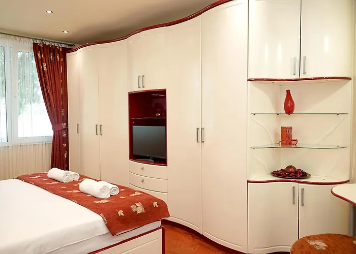 Bright & Spacious 2-bedroom Flat In By Flat Mаnаger Apartmán