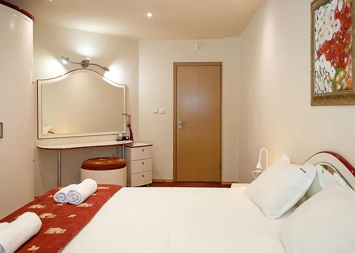 Apartment Bright & Spacious 2-bedroom Flat In By Flat Mаnаger *